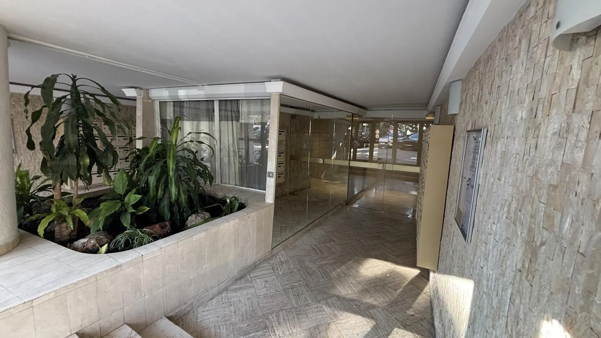 Residence Jean Bart Cannes Apartment